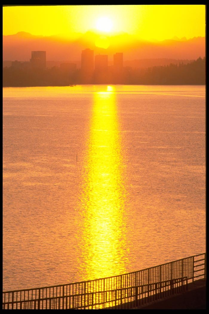 001078 Double Yellow Sun Over City On Bay A4 Photo Print