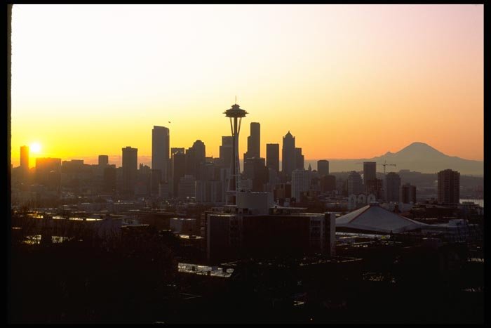 001098 Dawn On Seattle And Mt. Rainier A4 Photo Print
