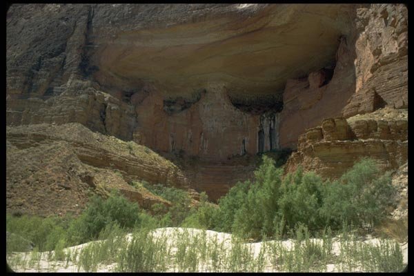 002094 Red Rock Underhang A4 Photo Print
