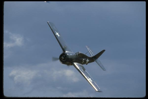 003051 Wildcat, Banking Left A4 Photo Print