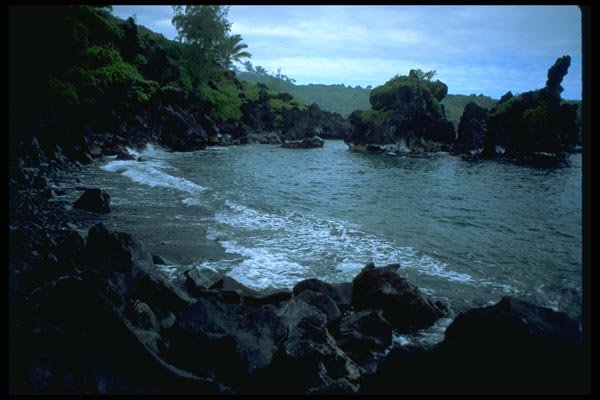 005072 Rocky Tropical Cove A4 Photo Print