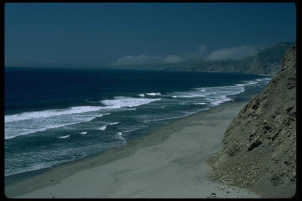 005077 Long Gentle Coastline A4 Photo Print