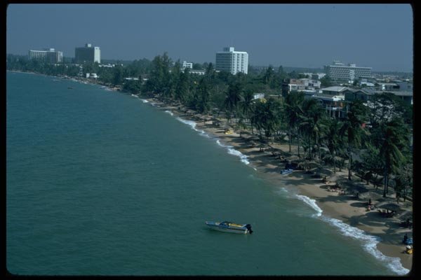 005083 Beach Along Tropical City A4 Photo Print