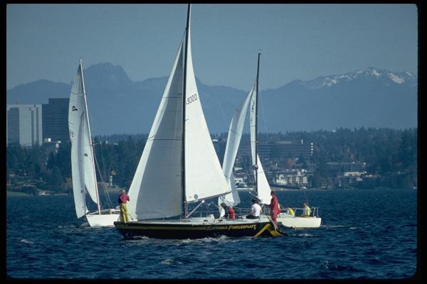 007023 Sloops Manoeuvring For Position A4 Photo Print