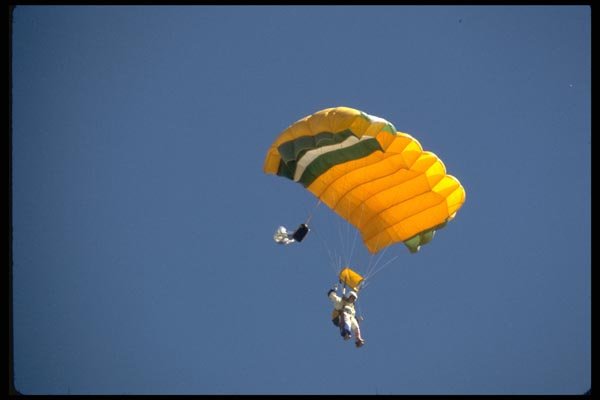 010006 Yellow Parasail, Side A4 Photo Print