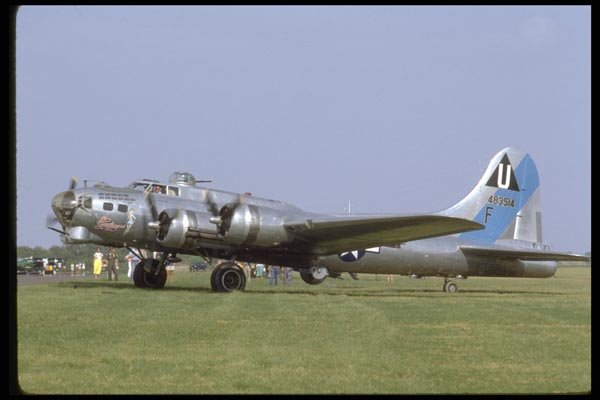 010095 B 17 On Ground A4 Photo Print