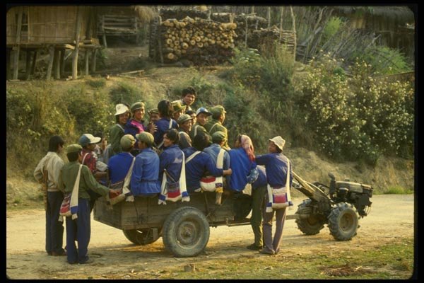 015003 Farmworkers, Guizhou A4 Photo Print