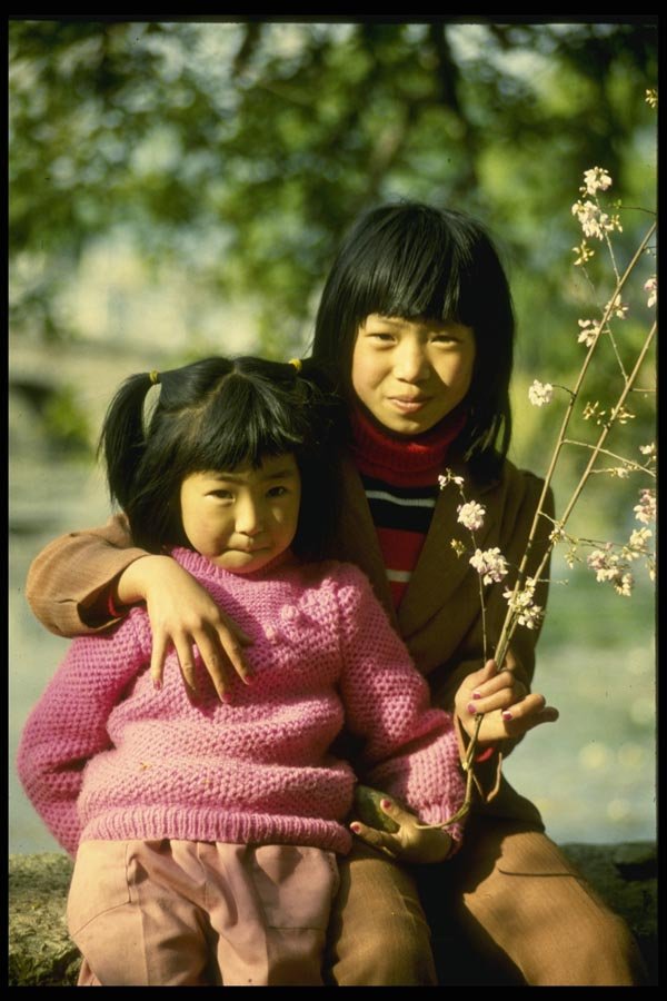015023 Young Girls, Lijiang, Yunnan A4 Photo Print