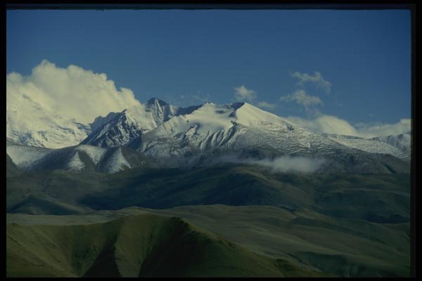 015033 Himalayan Mountains, Central Tibet A4 Photo Print