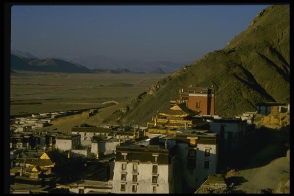 015067 Tashilumpo Monastery, Shigatse, Tibet A4 Photo Print