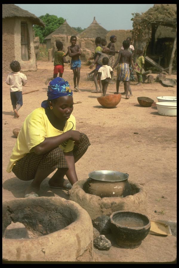 016003 Women Preparing Meal, Ouellessebougou A4 Photo Print