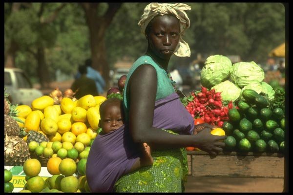 016004 Woman And Child In Bamako, Mali A4 Photo Print