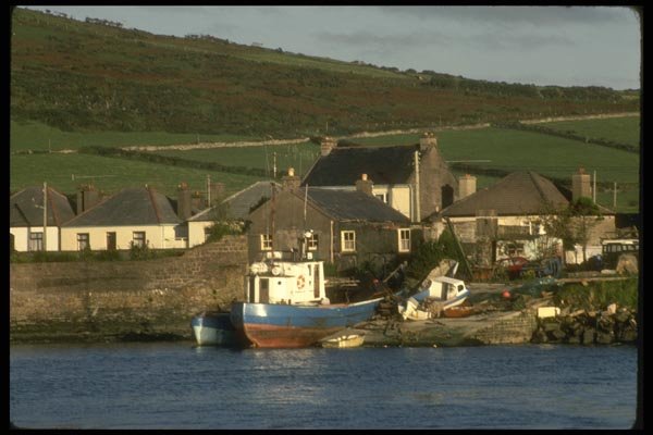017013 Coast Line, S.W. Ireland A4 Photo Print