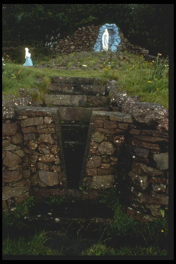 017033 Shrine Near Mullingar A4 Photo Print