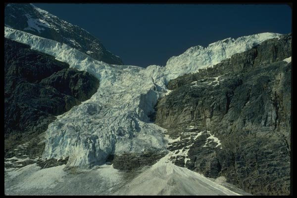 018019 Angel Glacier Jasper Park, Alberta A4 Photo Print