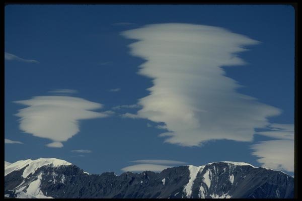 018047 Lenticular Clouds Kluane Park, Yukon A4 Photo Print