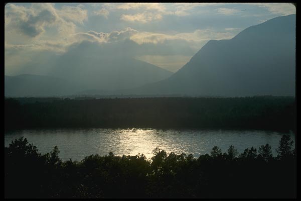 018081 Fraser River Near Yale, B.C. A4 Photo Print
