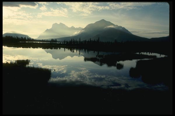 018096 Vermilion Lake Mount Rundle, Alberta A4 Photo Print