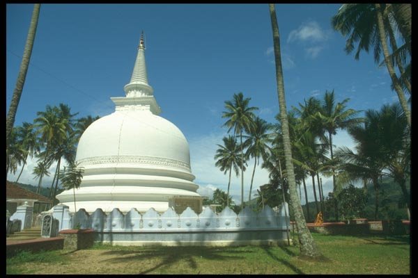 020048 Dodanduwa Stupa A4 Photo Print