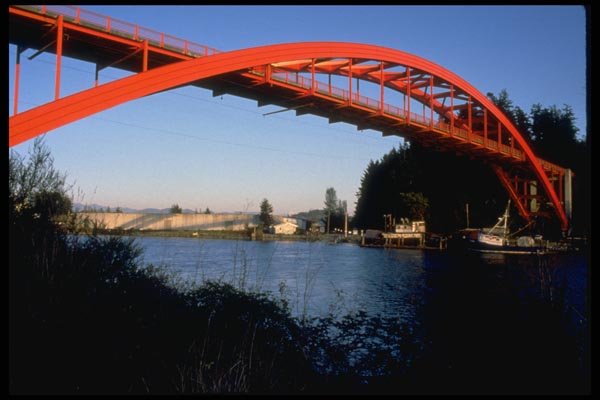 022001 Red Steel Through Arch A4 Photo Print