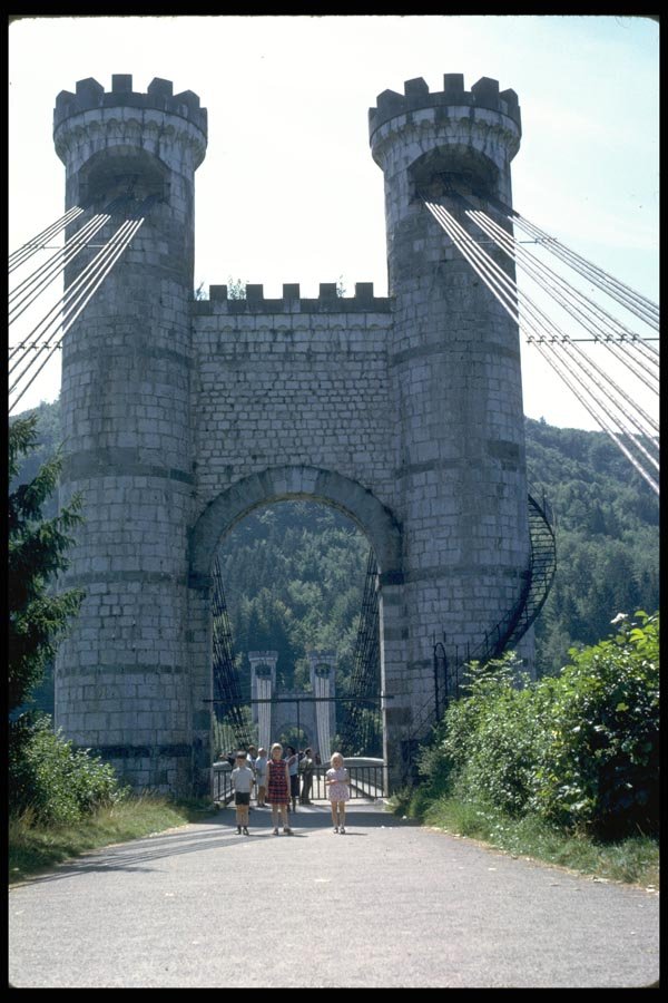 022044 Castle Bridge A4 Photo Print