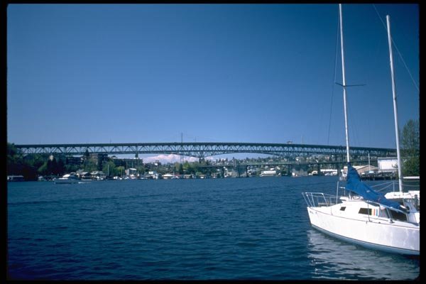 022086 Steel Arched Bridge With Yacht A4 Photo Print