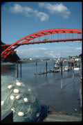 022088 Red Through Arched Bridge, Fishnet A4 Photo Print