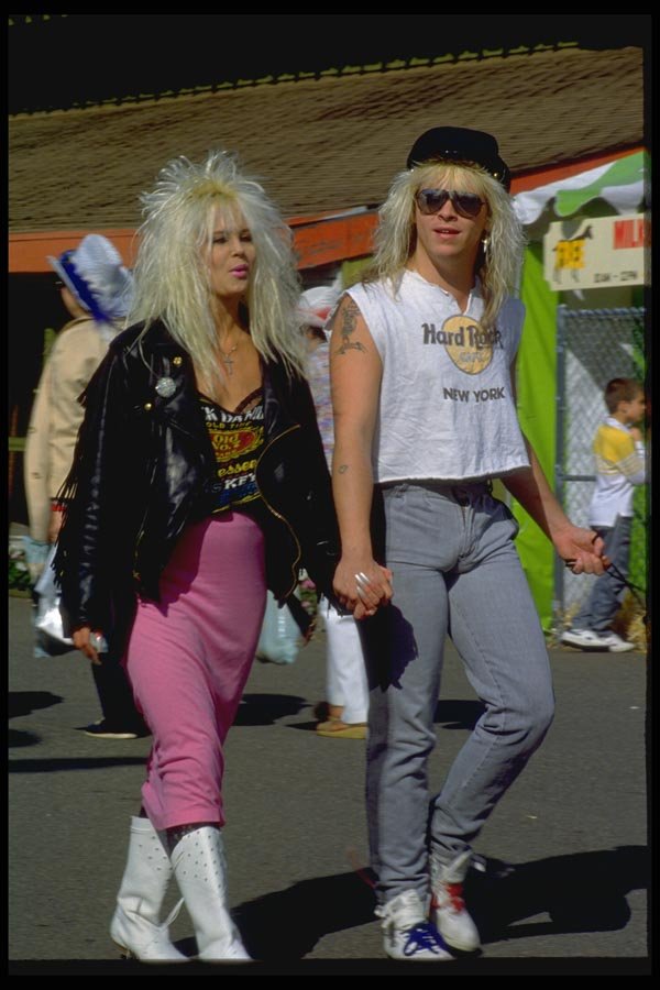 023050 Punk Couple Walking A4 Photo Print