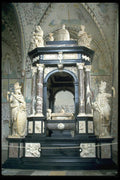 024014 Crypt With Statues A4 Photo Print