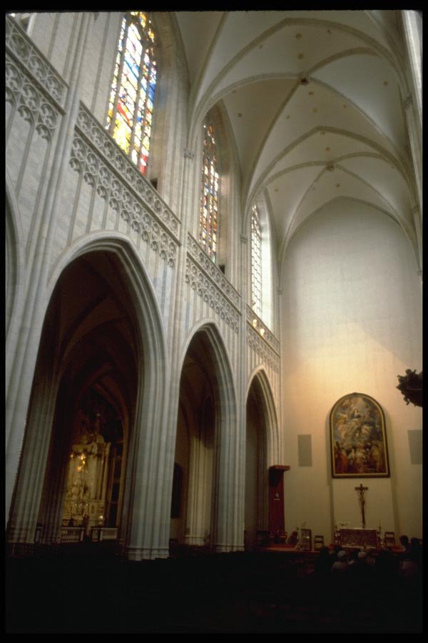 024079 White Vaulted Ceiling A4 Photo Print