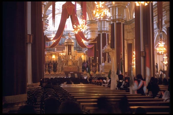024084 Illuminated Interior And Pews A4 Photo Print