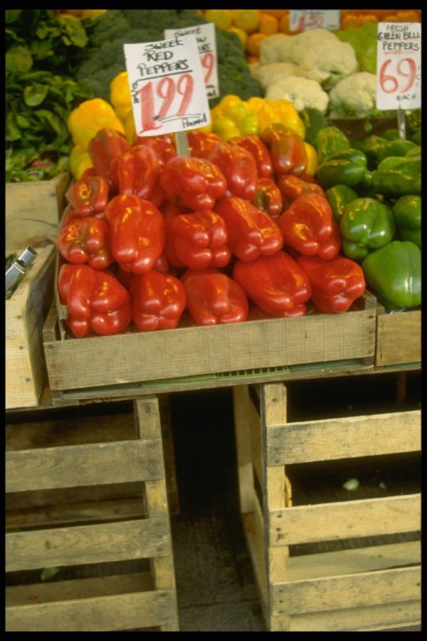 025098 Sweet Red Peppers In Crate A4 Photo Print