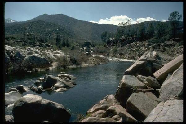 026072 Rocky River Mountain A4 Photo Print