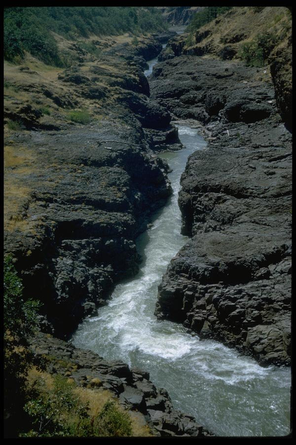 026089 River Through Black Rock Gorge A4 Photo Print