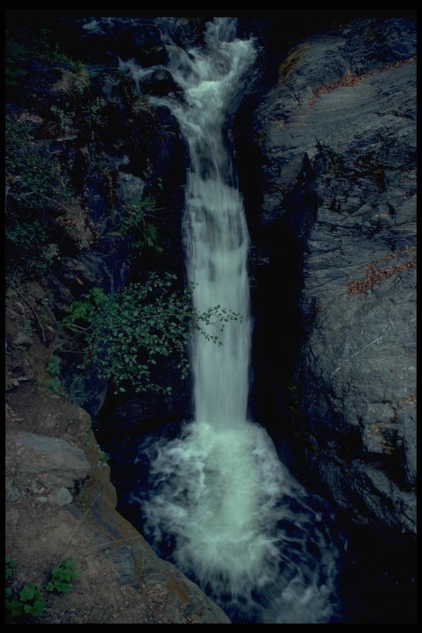 027002 Waterfall Between Cleft In Rocks A4 Photo Print