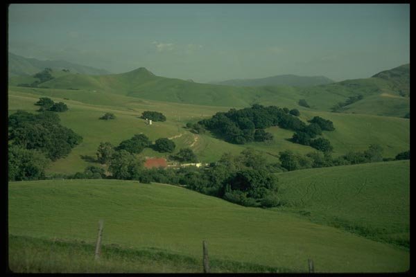 028013 Barn In Mountain Valley A4 Photo Print