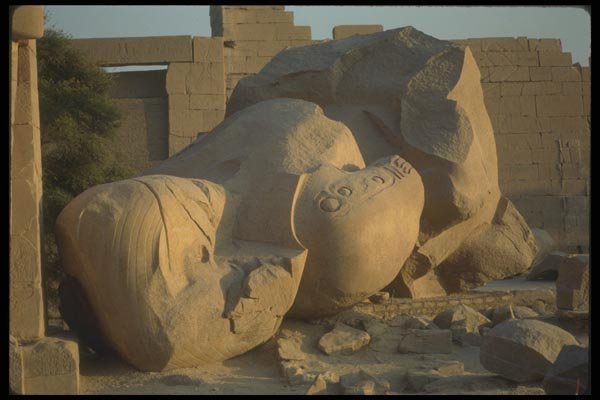 030061 Fallen Head Of Ramesses II, Thebes A4 Photo Print