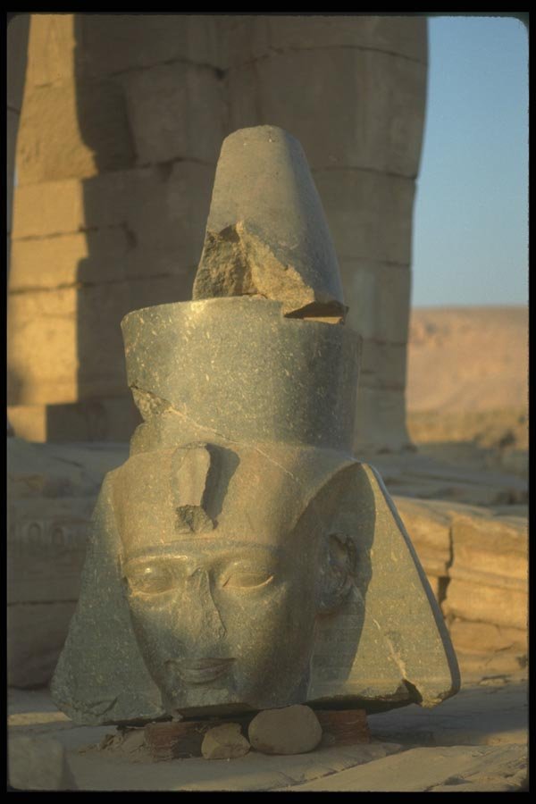 030067 King's Head Ramesseum A4 Photo Print