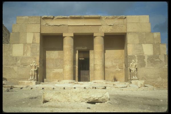 030072 Mortuary Temple, Giza Plateau, Cairo A4 Photo Print