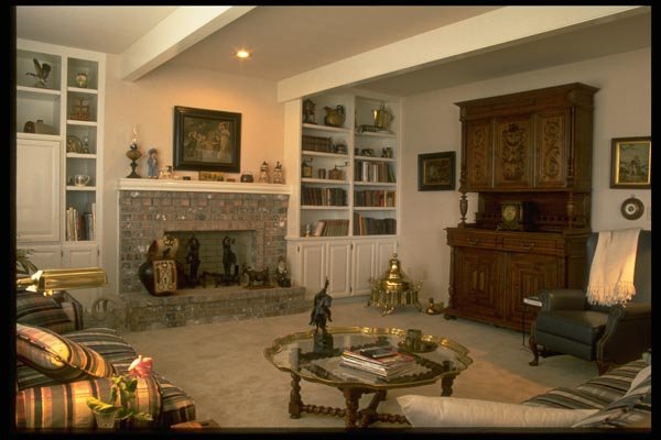 031045 Den With Antiques A4 Photo Print