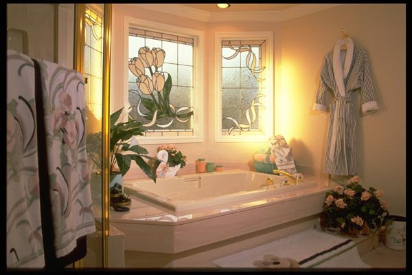 031090 Pink Bathtub With Tulip Stained Glass A4 Photo Print
