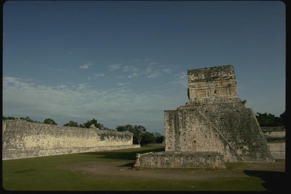 033028 Ball Court And Temple Of The Jaguars, Chichen Itza A4 Photo Print