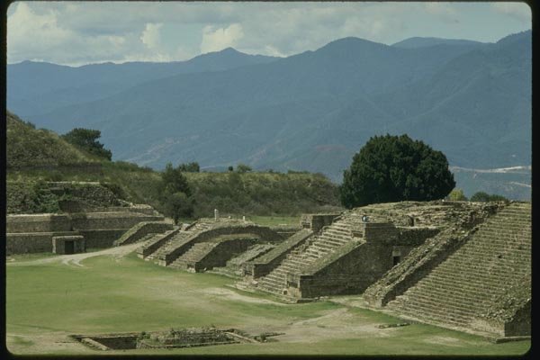 033095 Monte Alban Complex A4 Photo Print