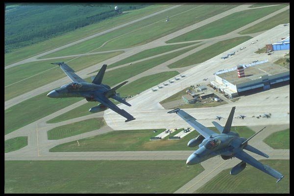 037008 F 18 Pair Battle Break Landing Approach A4 Photo Print
