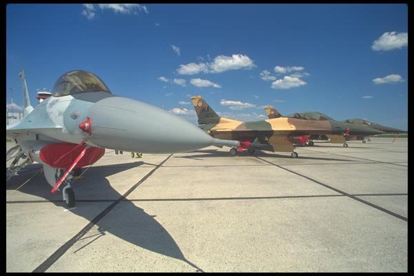 037033 F 16 A4 Photo Print