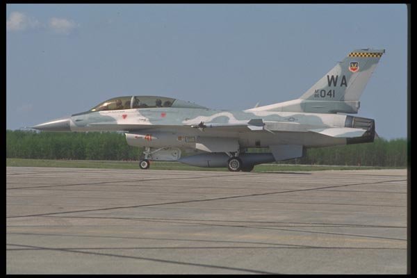037044 F 16 A4 Photo Print