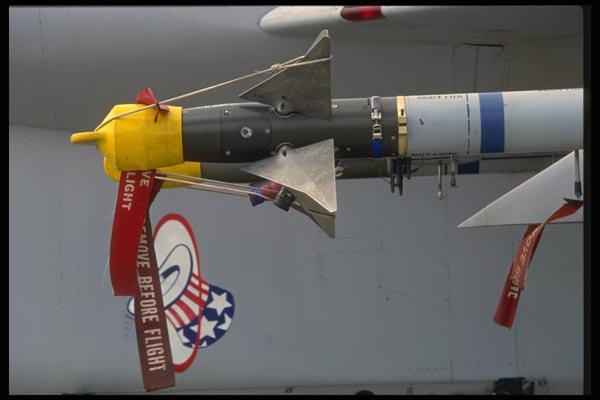 037069 F 15 With Missile A4 Photo Print