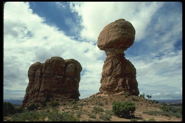 038013 Balanced Rock Arches National Park A4 Photo Print