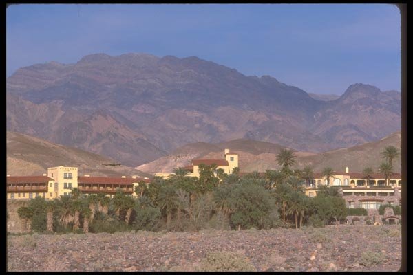 039095 Furnace Creek Inn A4 Photo Print