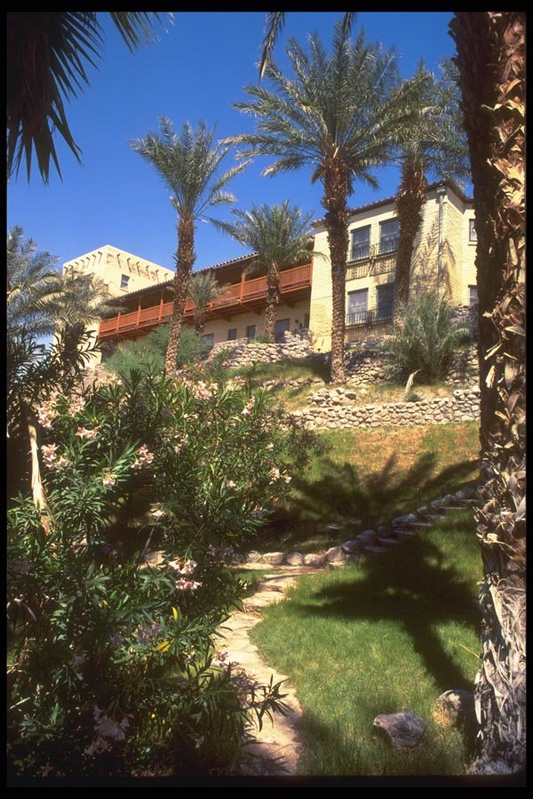 039096 Furnace Creek Inn A4 Photo Print